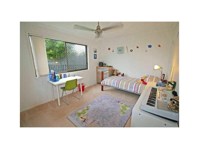 9 Sumach Place, Palm Beach QLD 4221