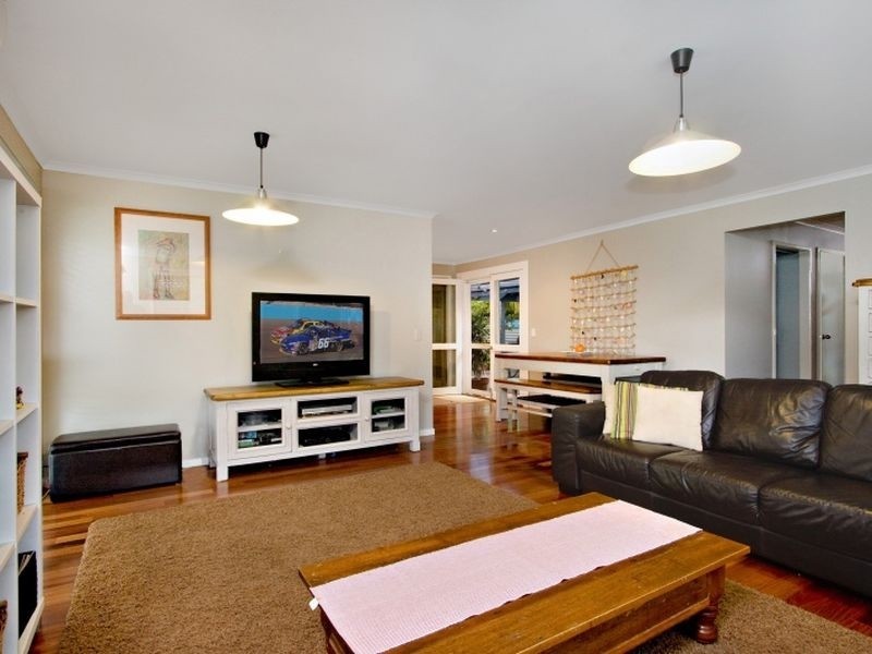 47 Seabrook Street, Elanora QLD 4221