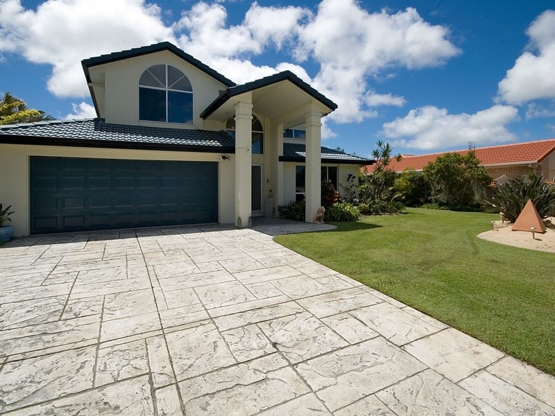 270 Nineteenth Avene, Elanora QLD 4221