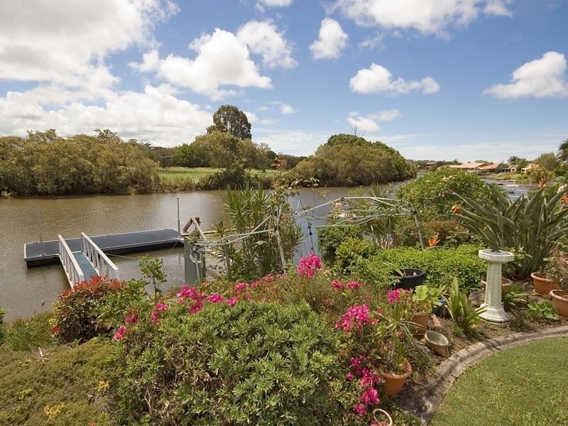 270 Nineteenth Avene, Elanora QLD 4221