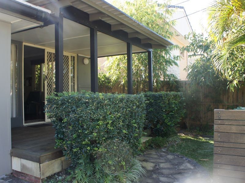 9 Fifteenth Avenue, Palm Beach QLD 4221