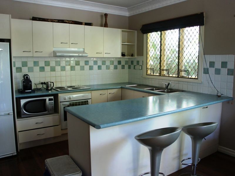 9 Fifteenth Avenue, Palm Beach QLD 4221