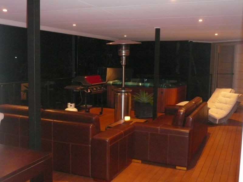 64 Doubleview Drive, Elanora QLD 4221