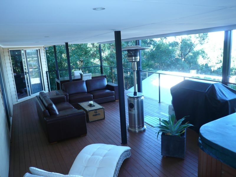 64 Doubleview Drive, Elanora QLD 4221