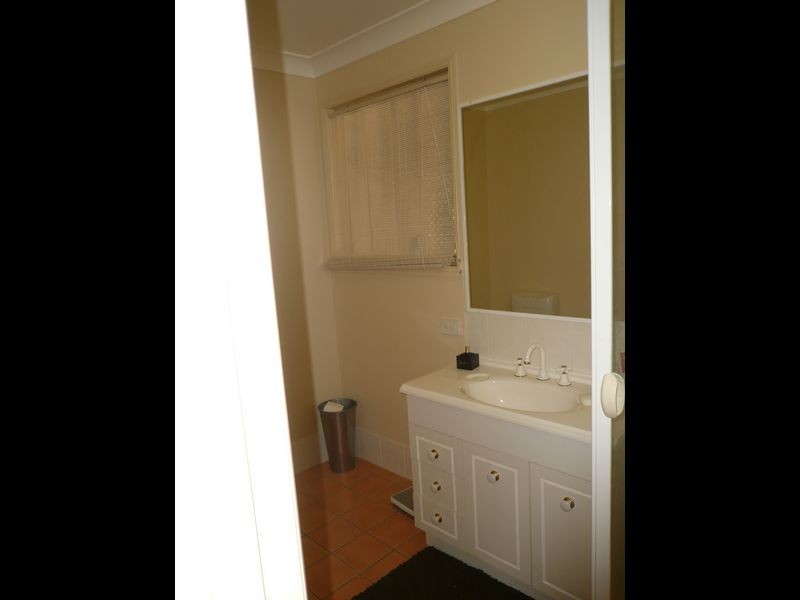 64 Doubleview Drive, Elanora QLD 4221