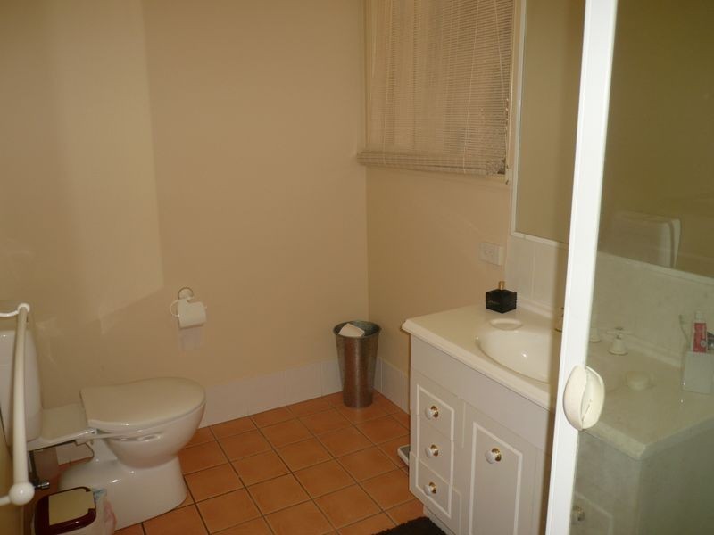 64 Doubleview Drive, Elanora QLD 4221