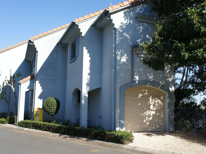 82/ John Lund Drive, Hope Island QLD 4212