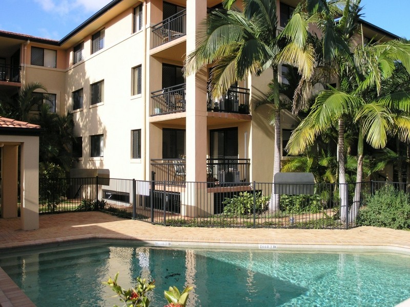 1/5 Tarni Avenue, Palm Beach QLD 4221