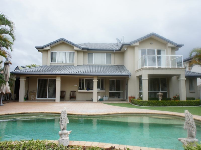 21 Tranquility Circuit (Oyster Co, Helensvale QLD 4212