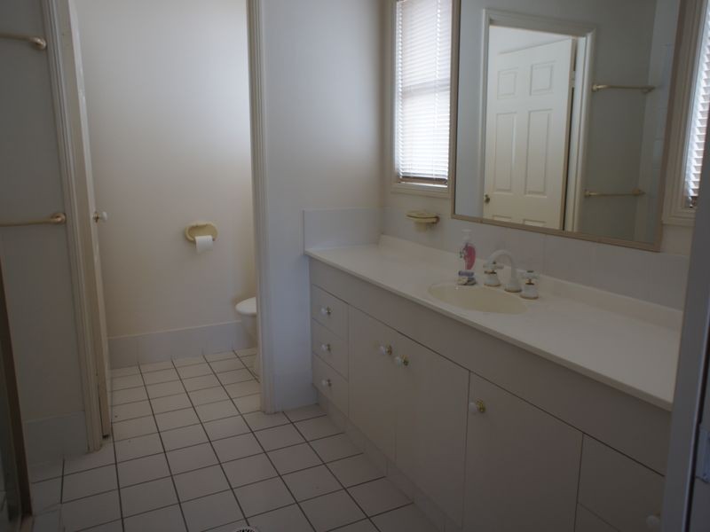 21 Tranquility Circuit (Oyster Co, Helensvale QLD 4212