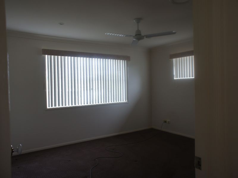 21 Tranquility Circuit (Oyster Co, Helensvale QLD 4212