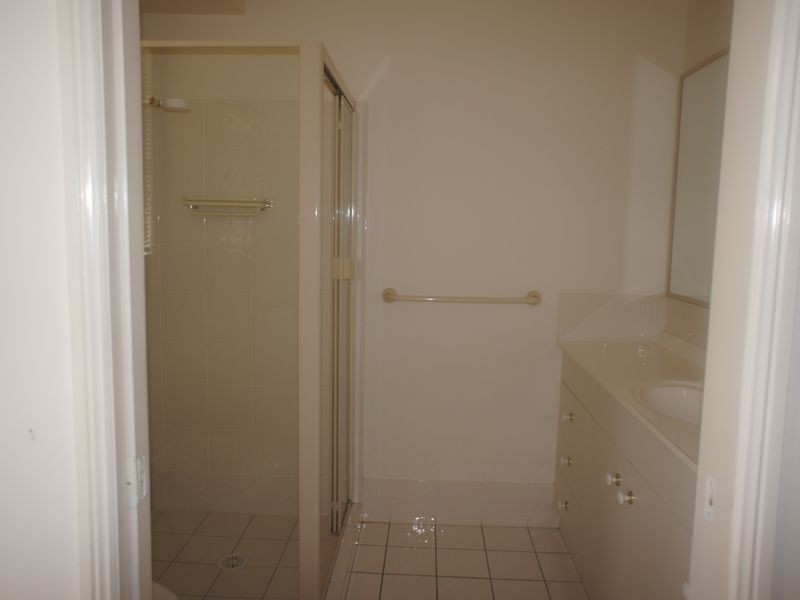 21 Tranquility Circuit (Oyster Co, Helensvale QLD 4212