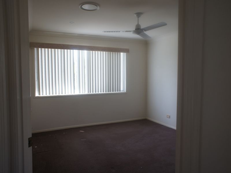 21 Tranquility Circuit (Oyster Co, Helensvale QLD 4212