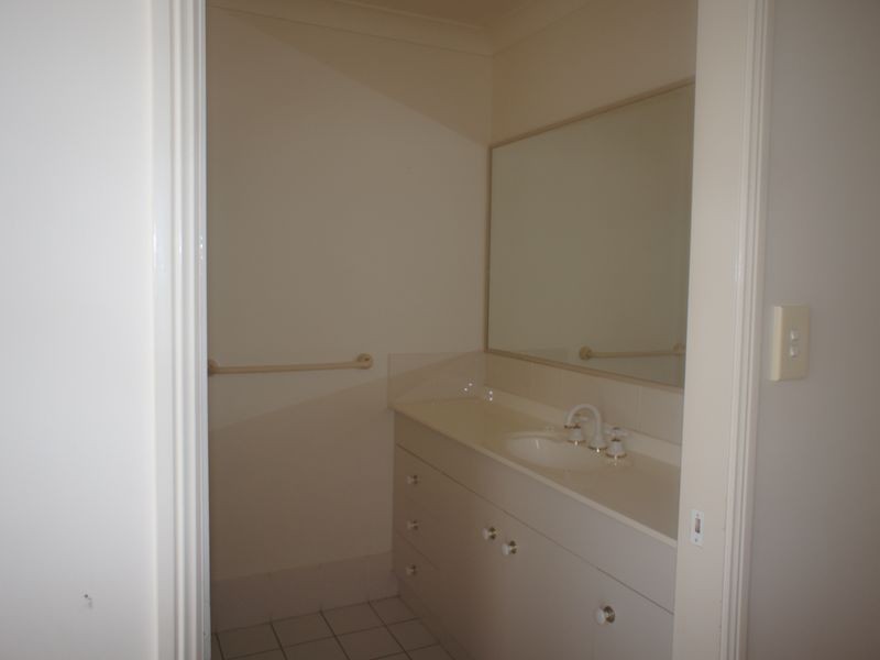 21 Tranquility Circuit (Oyster Co, Helensvale QLD 4212