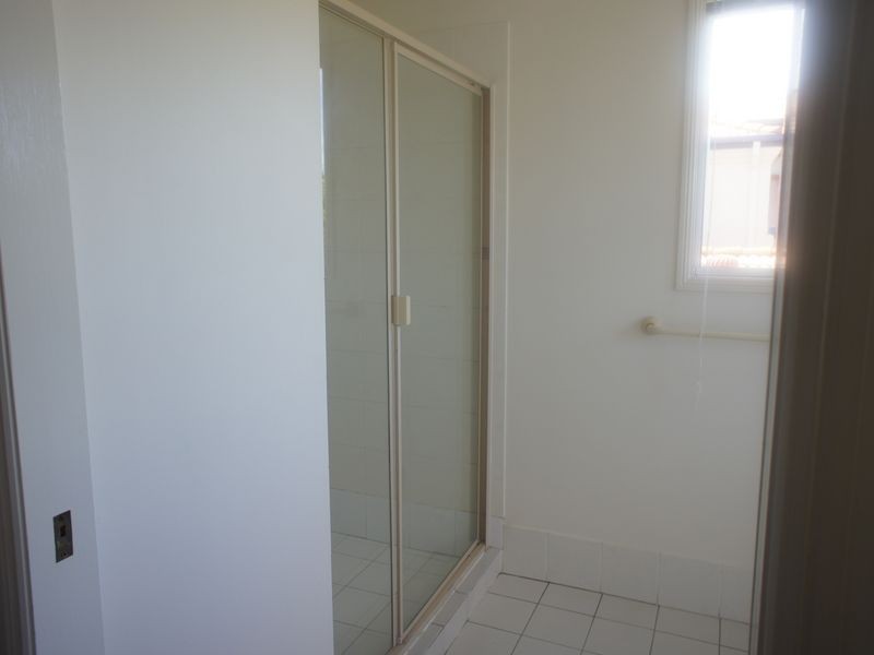 21 Tranquility Circuit (Oyster Co, Helensvale QLD 4212