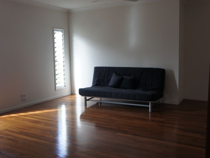 2/3 Bali Avenue, Palm Beach QLD 4221