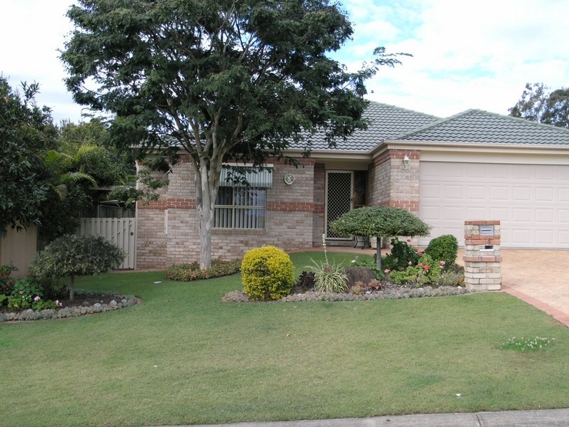 4 Hibertia Avenue, Elanora QLD 4221