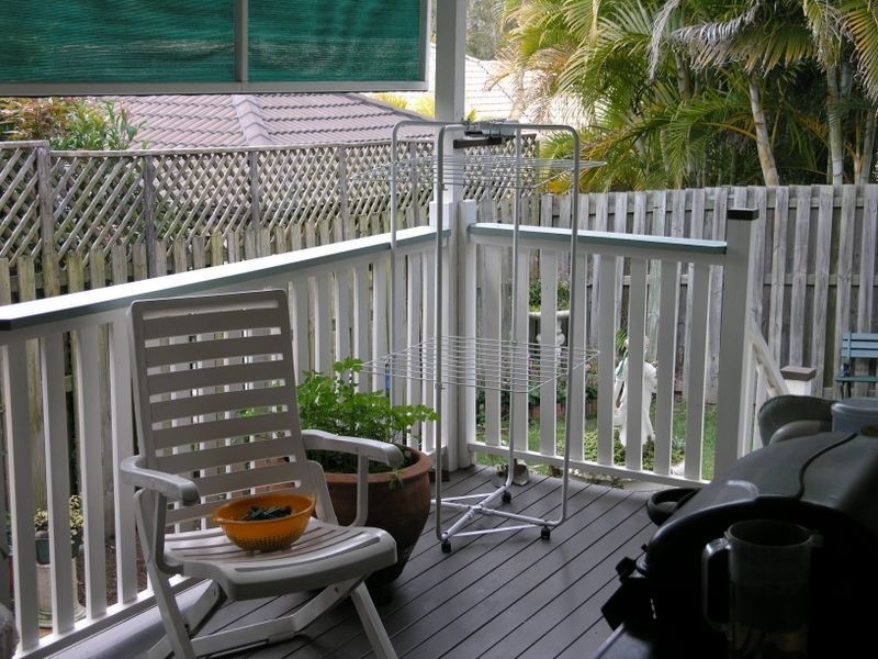 4 Hibertia Avenue, Elanora QLD 4221