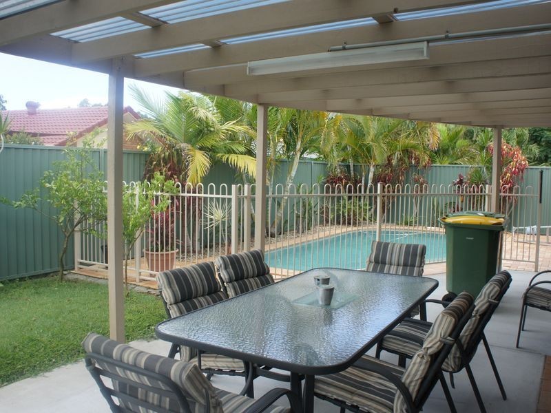 60 Avocado Street, Elanora QLD 4221