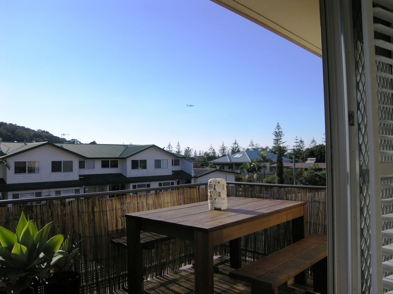 10/18 Ikkina Road, Burleigh Heads QLD 4220