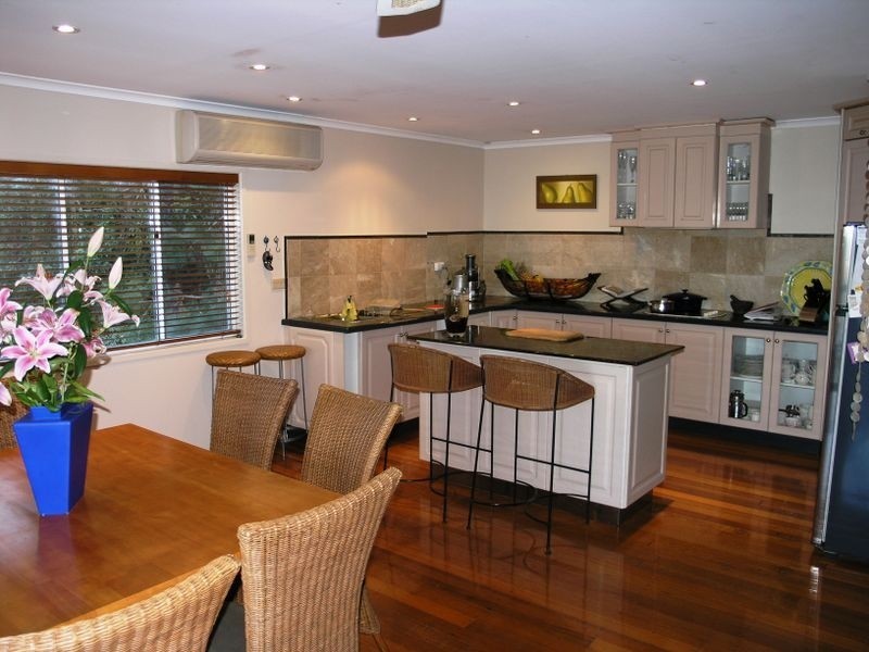 64 Doubleview Drive, Elanora QLD 4221