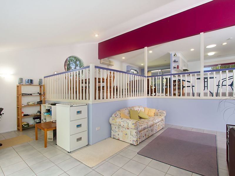 11 Kaffia Court, Elanora QLD 4221