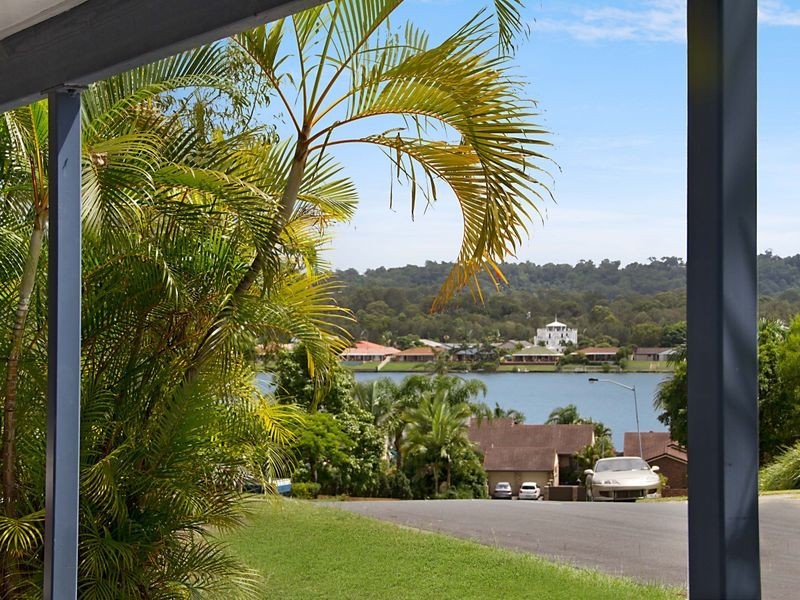 11 Kaffia Court, Elanora QLD 4221