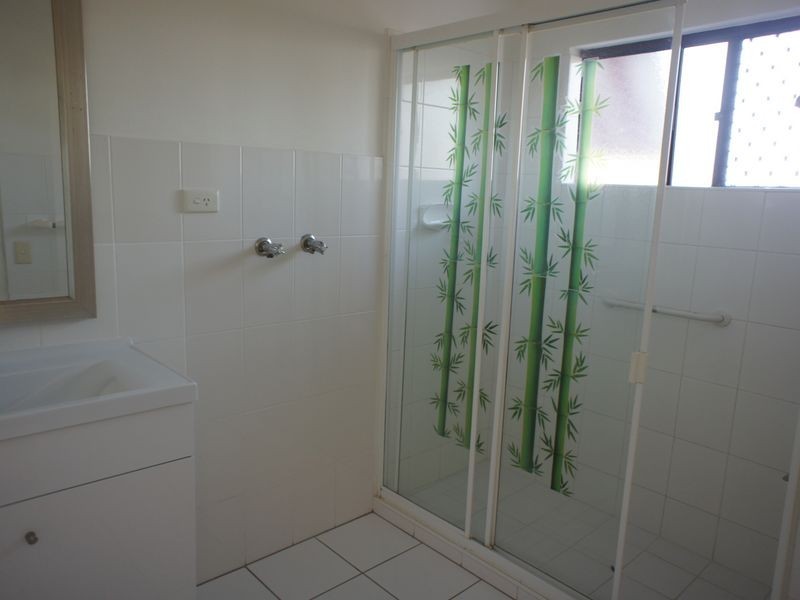 4/56 Tallebudgera Drive, Palm Beach QLD 4221