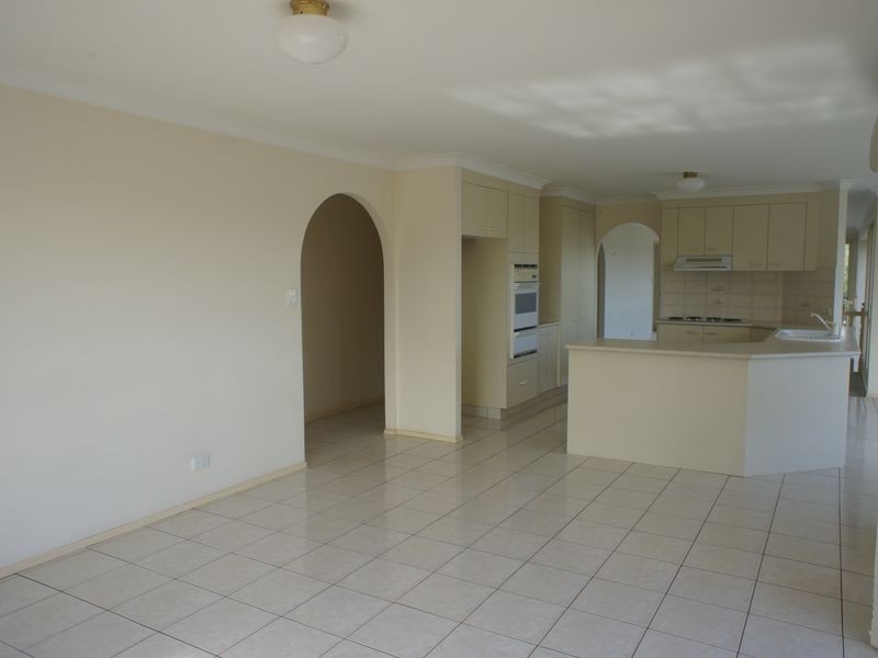 38 Angelica Street, Elanora QLD 4221