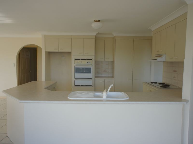 38 Angelica Street, Elanora QLD 4221