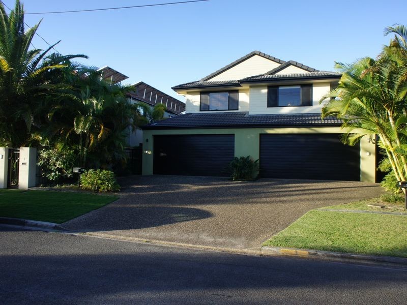 1/3 Alkira Avenue, Palm Beach QLD 4221