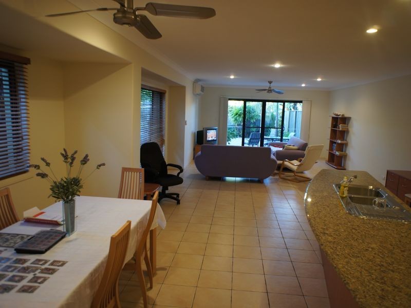 1/3 Alkira Avenue, Palm Beach QLD 4221