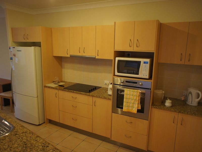 1/3 Alkira Avenue, Palm Beach QLD 4221