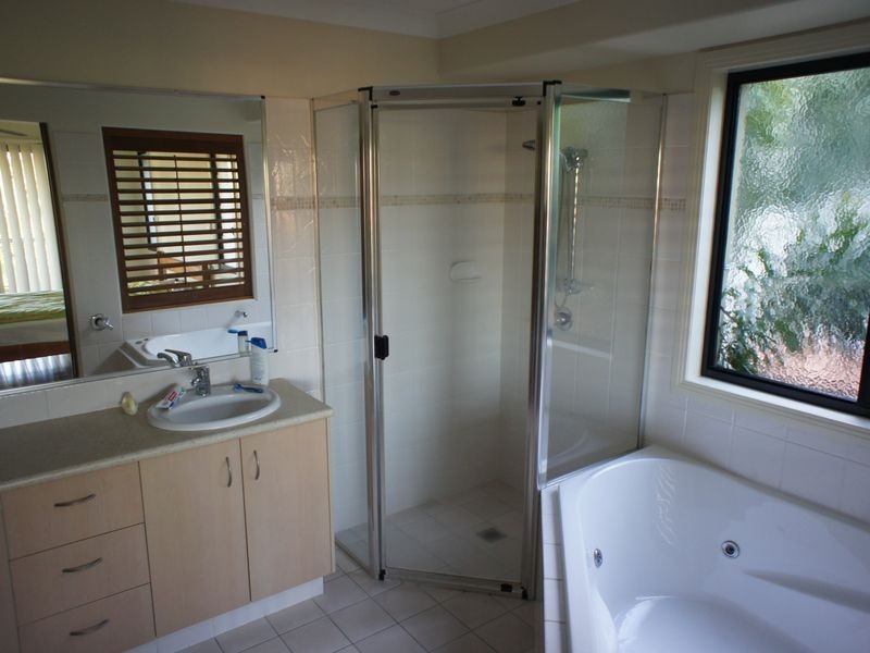 1/3 Alkira Avenue, Palm Beach QLD 4221