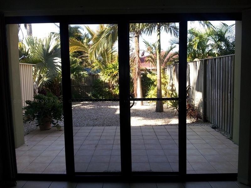 1/3 Alkira Avenue, Palm Beach QLD 4221