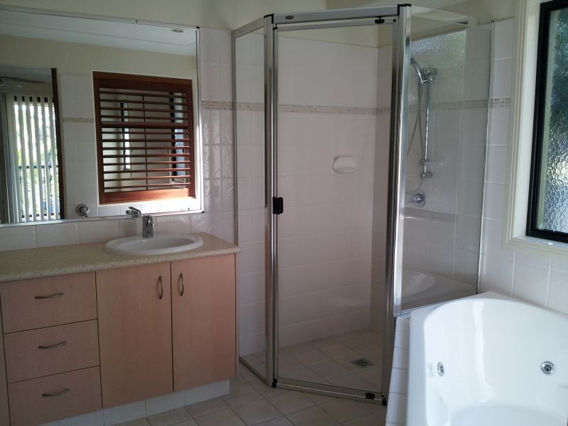 1/3 Alkira Avenue, Palm Beach QLD 4221