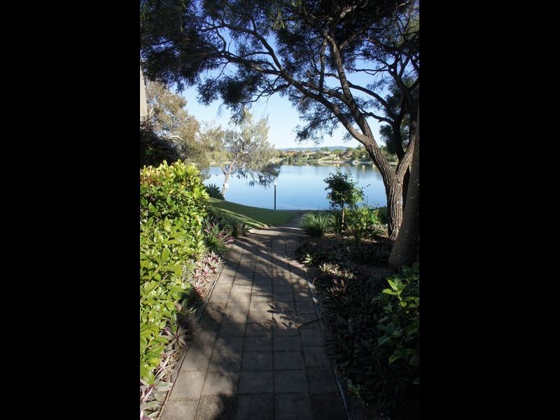 22/20 Barbet Place, Burleigh Waters QLD 4220