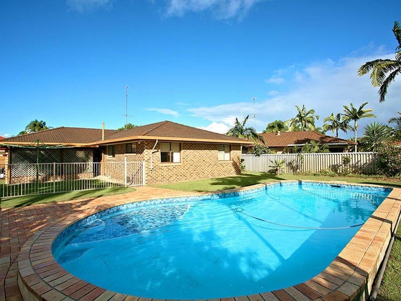 28 Diplacus Drive, Palm Beach QLD 4221