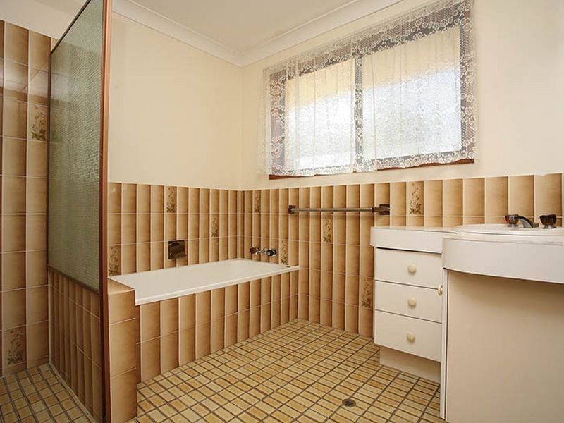 28 Diplacus Drive, Palm Beach QLD 4221