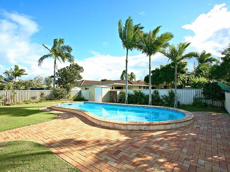 28 Diplacus Drive, Palm Beach QLD 4221