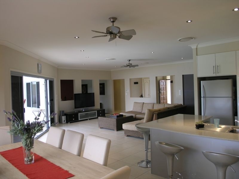 13 Tussock Court, Elanora QLD 4221