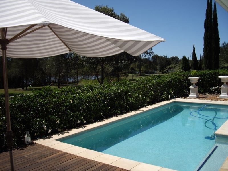 13 Tussock Court, Elanora QLD 4221