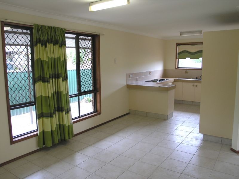 1 Currant Street, Elanora QLD 4221