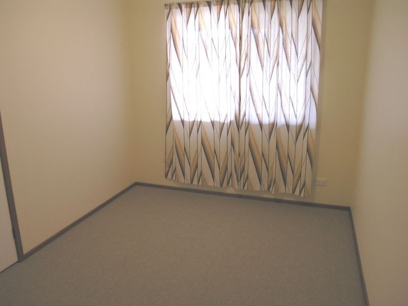 1 Currant Street, Elanora QLD 4221