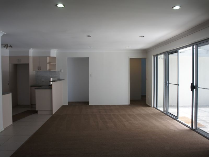 12 Fatsia Court, Elanora QLD 4221