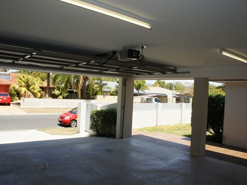 12 Fatsia Court, Elanora QLD 4221