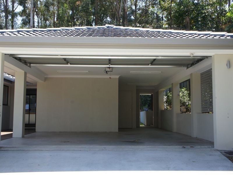 12 Fatsia Court, Elanora QLD 4221
