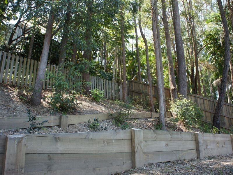 12 Fatsia Court, Elanora QLD 4221
