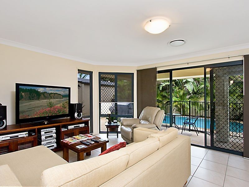 17 Denawen Street, Palm Beach QLD 4221