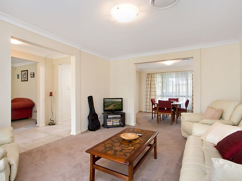 17 Denawen Street, Palm Beach QLD 4221